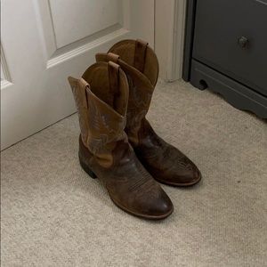 Ariat Men’s Round Toe Cowboy Boots Size 11